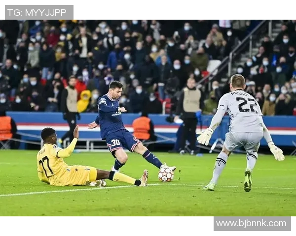 欧冠比赛新突破内置芯片球可实时追踪射门数据提升比赛分析能力