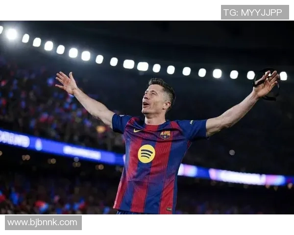 莱万领衔球队冲击冠军之路展现超凡实力与团队默契