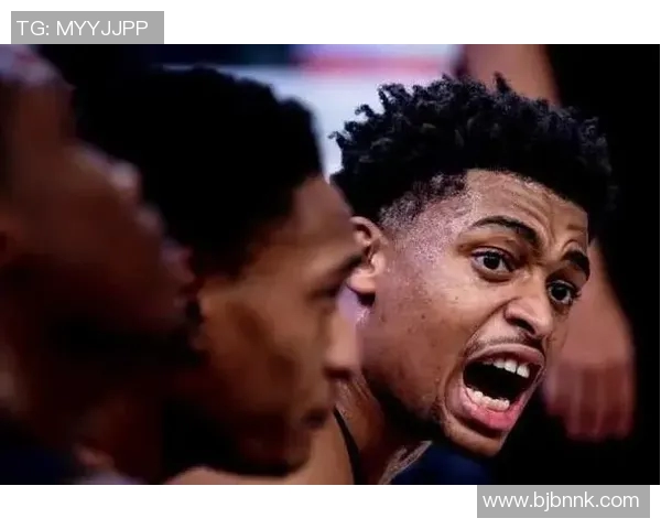 黄蜂队与马刺激战正酣球迷期待精彩对决与惊艳表现